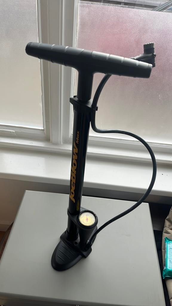 Fietspomp joeBlow, Ophalen, Zo goed als nieuw