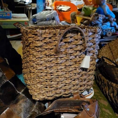 Rieten manden, Ophalen of Verzenden, Zo goed als nieuw, Rond, Riet