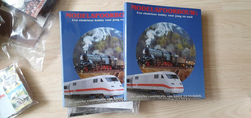Modelbaan tijdschriften, bouwpakketten en posters, Hobby en Vrije tijd, Modeltreinen | H0, Ophalen of Verzenden, Zo goed als nieuw