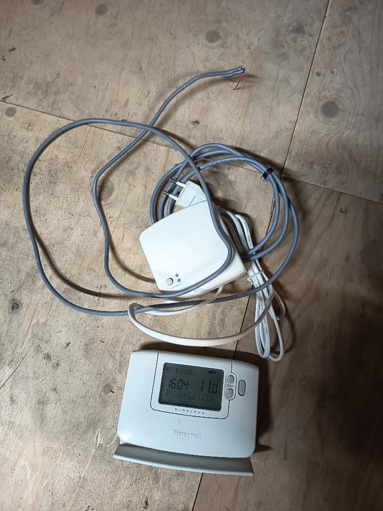 Honeywell draadloze thermostaat 2x, Doe-het-zelf en Verbouw, Ophalen