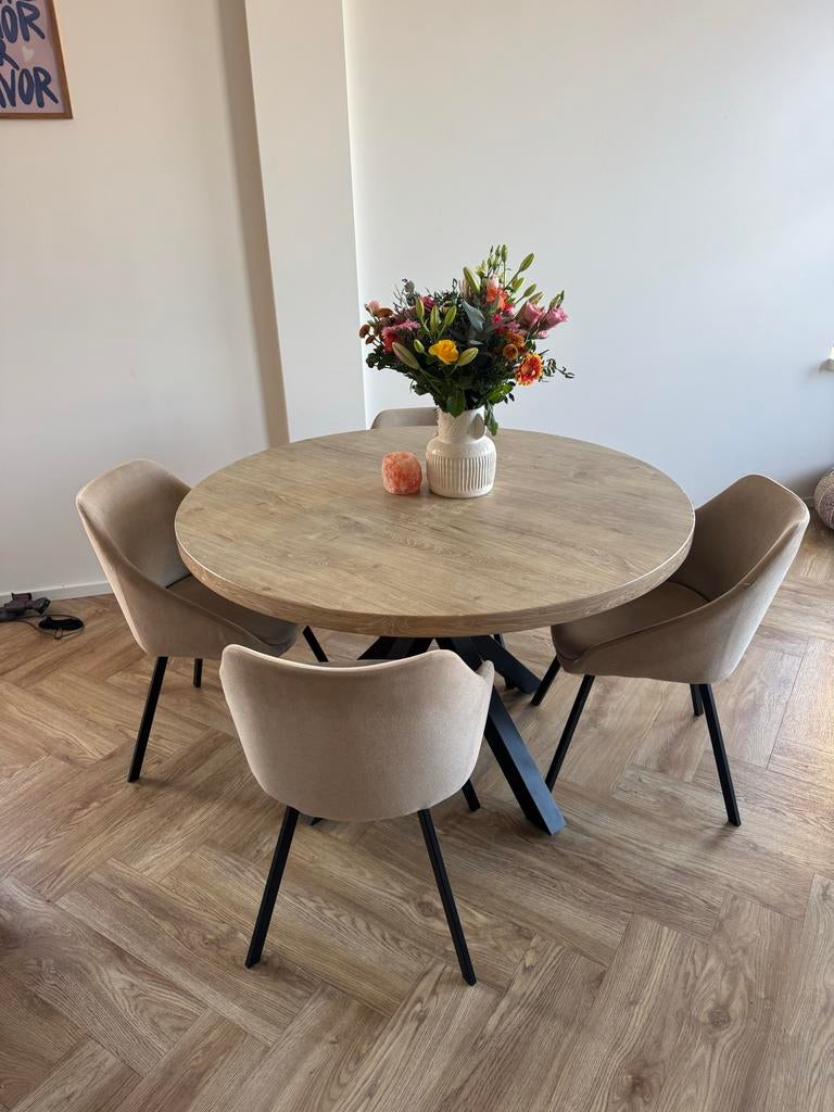 Ronde eettafel met 4 stoelen, Huis en Inrichting, Tafels | Eettafels, Ophalen, Gebruikt, 100 tot 150 cm, Rond