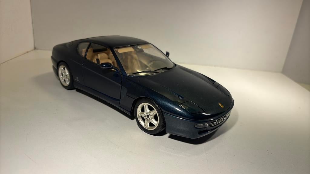 Ferrari 456 gt bleu Bburago 1.18