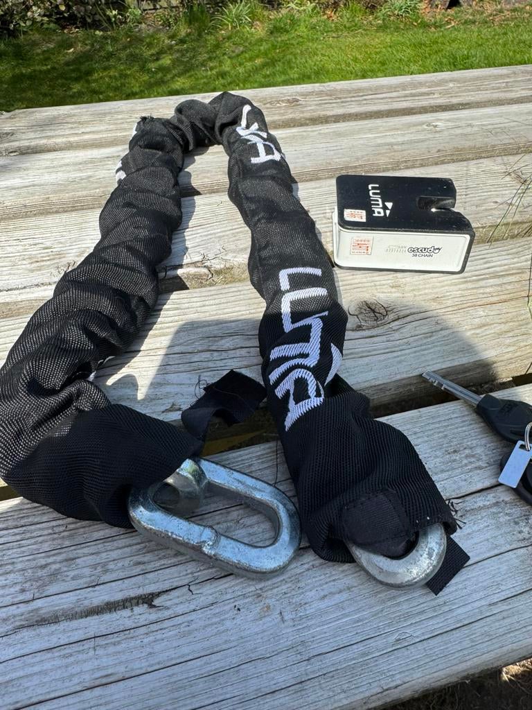 Luma motor scooter slot, Ophalen of Verzenden, Zo goed als nieuw