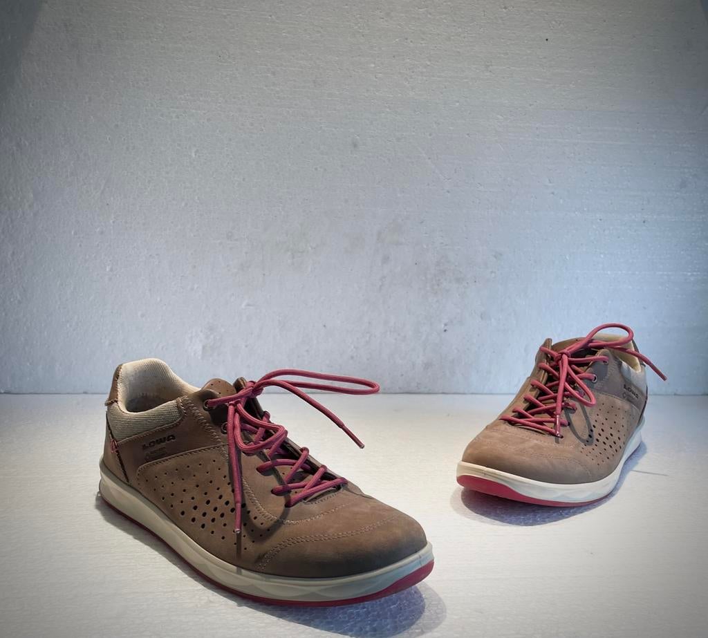 Lowa GTX GoreTex wandel schoenen / sneakers 41, Ophalen of Verzenden, Zo goed als nieuw