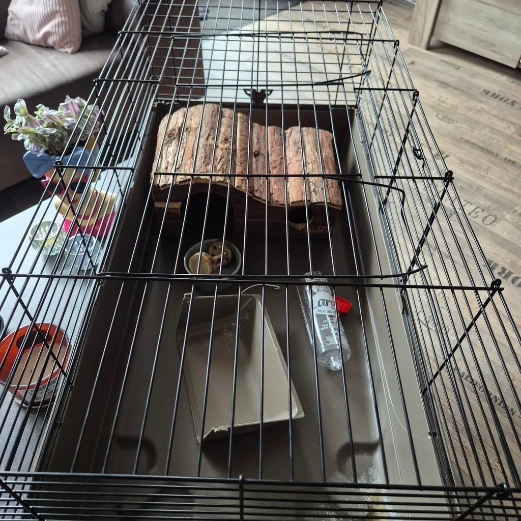 Konijnenhok 100cm met toebehoren, Dieren en Toebehoren, 110 cm of meer, Zo goed als nieuw, Hok, Ophalen