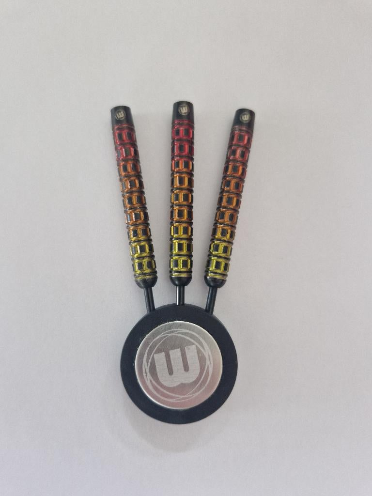 Winmau Firestorm Flame 90% Tungsten – 24 gram – Milled Grip, Ophalen of Verzenden, Zo goed als nieuw, Pijlen