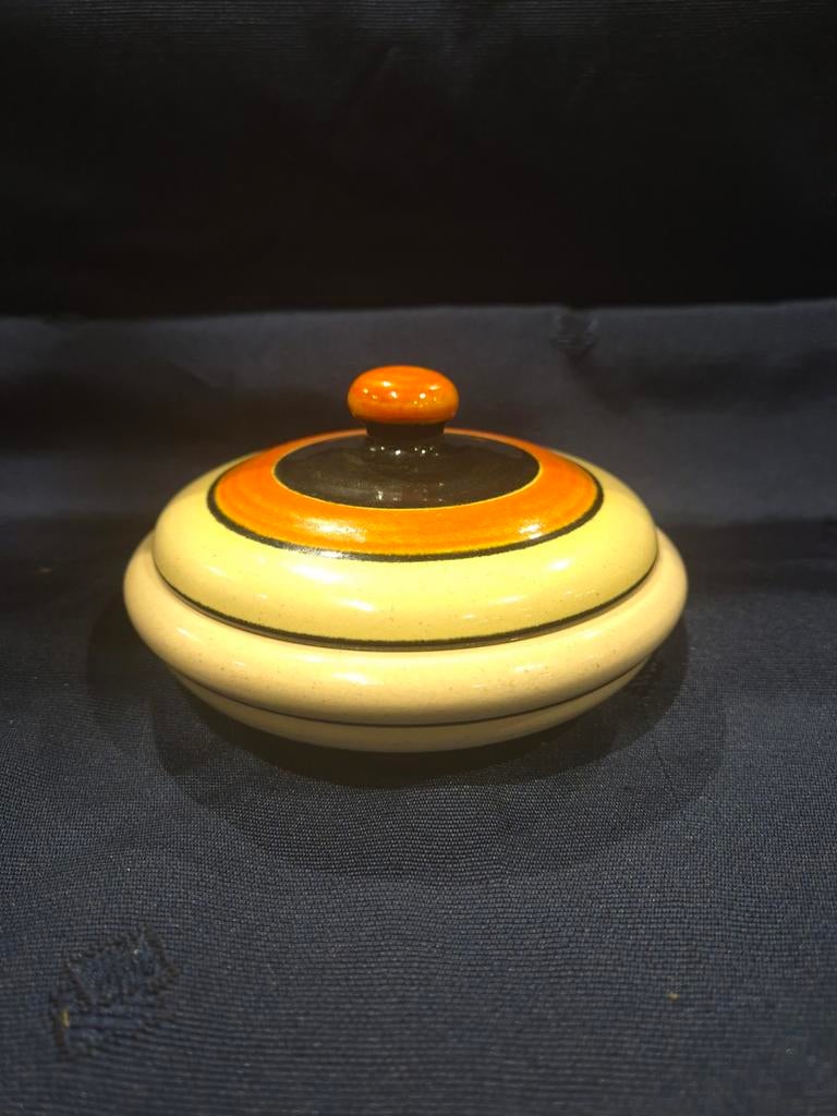 velsen dekseldoosje, Ophalen