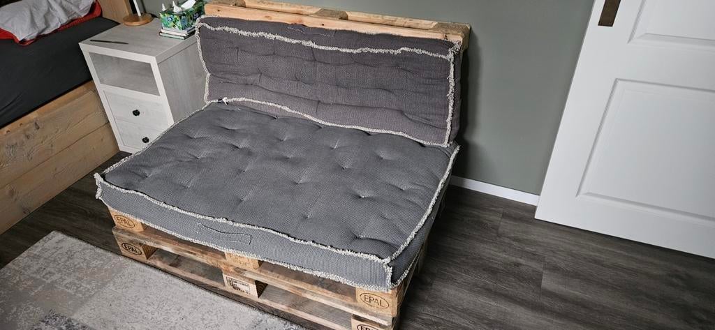 Palletbank met kussens, Ophalen, Zo goed als nieuw, Minder dan 150 cm