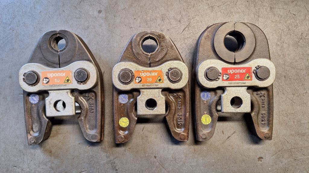 Uponor Persbekken set Pers bekken. U profiel., Auto diversen, Autogereedschap, Zo goed als nieuw, Ophalen of Verzenden