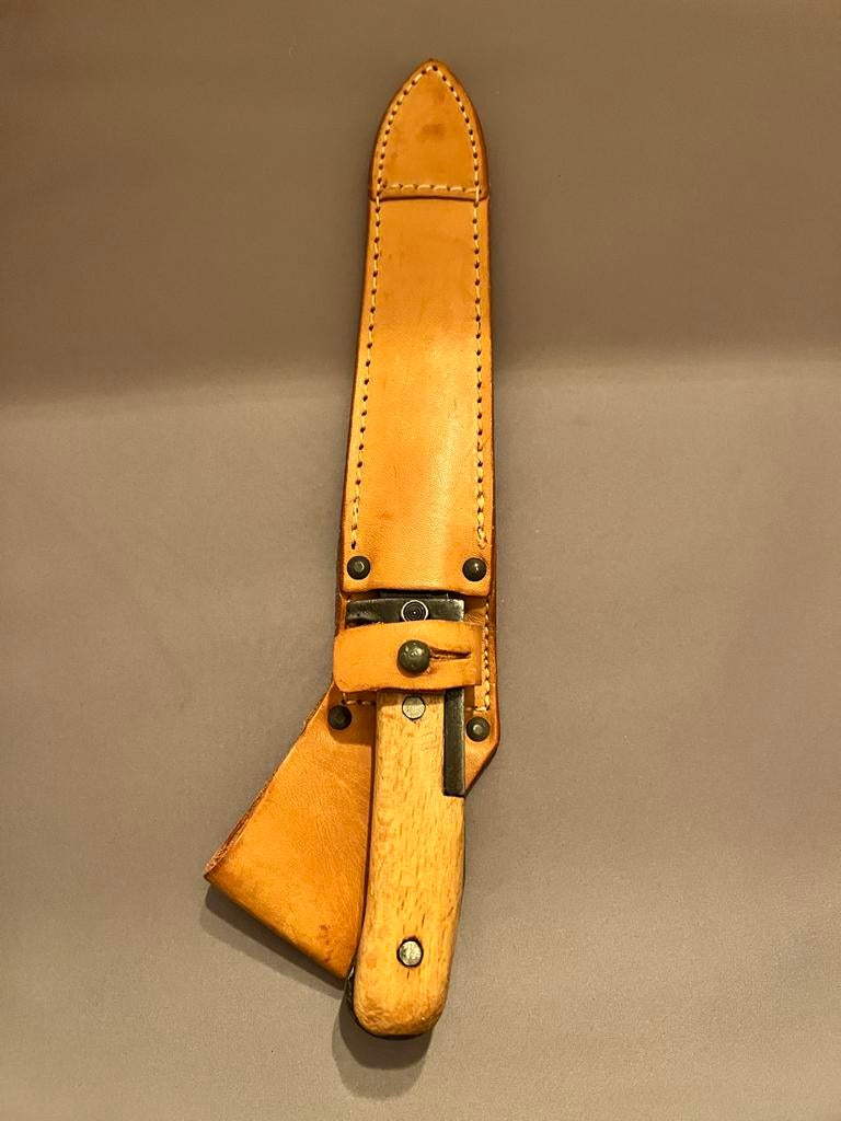 Militair mes met lederen schede - Vintage, Verzamelen, Militaria | Algemeen, Ophalen of Verzenden, Overige soorten, Overige gebieden