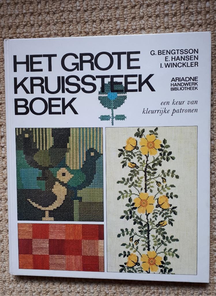 98 .. het grote kruissteken boek, Hobby en Vrije tijd, Ophalen of Verzenden, Nieuw, Patroon
