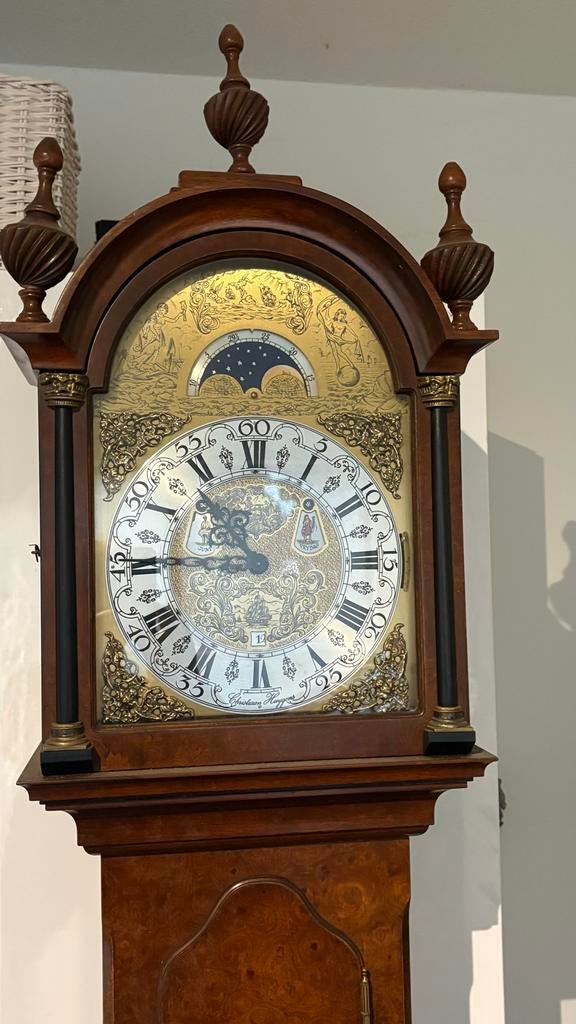Staande noten houten klok van Christiaan Huygens, Antiek en Kunst, Ophalen