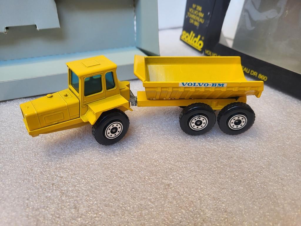 Solido 356 Volvo-BM DR 860 Dumper - Geel - Schaalmodel, Overige merken, 1:32 tot 1:50, Ophalen of Verzenden, Zo goed als nieuw