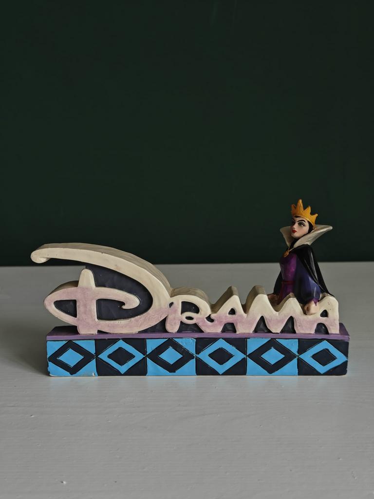 Disney Traditions Enesco Drama, Verzamelen, Disney, Ophalen of Verzenden, Overige figuren, Nieuw, Beeldje of Figuurtje
