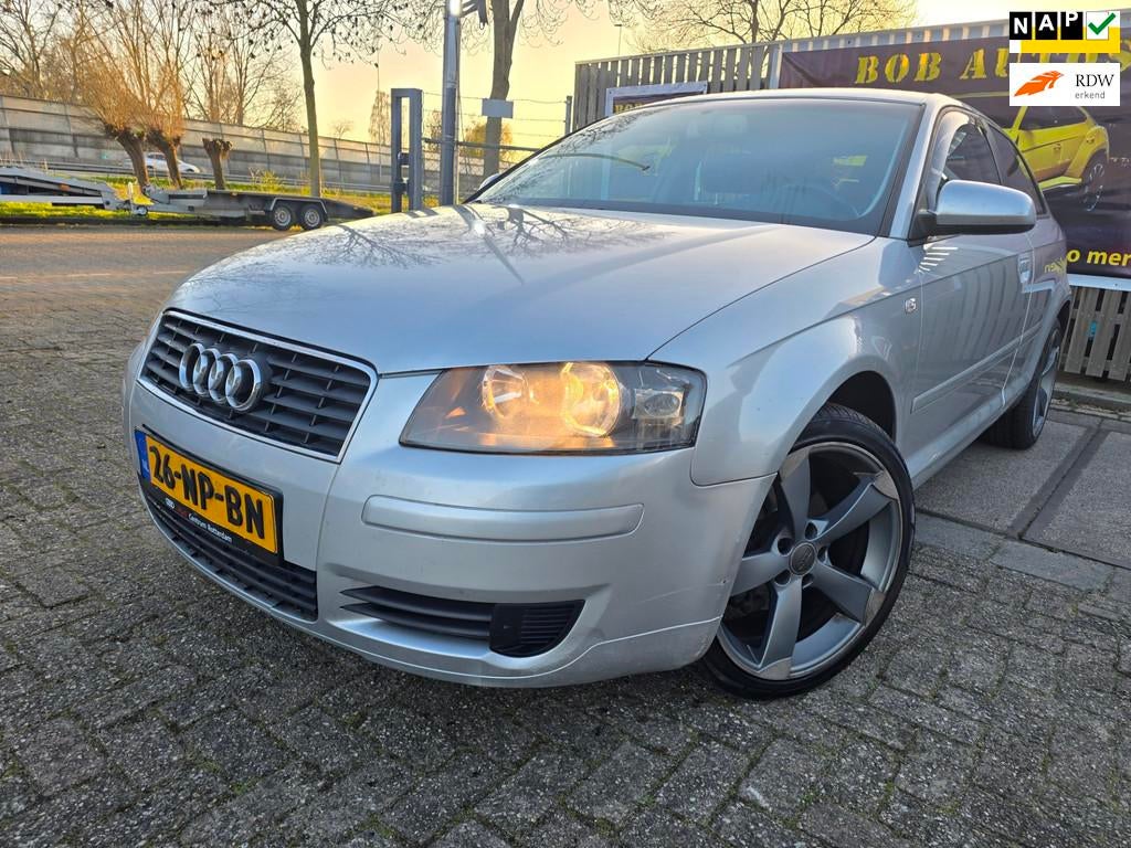 Audi A3 2.0 FSI Ambiente/automaat/airco/nap/apk/trekhaak/goe, Gebruikt, Traction-control, Bedrijf, 690 kg