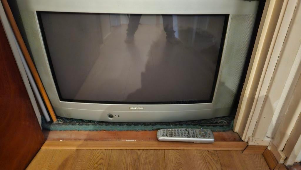 Vintage Aristona TV met afstandsbediening en AUX, Ophalen, Gebruikt, 60 tot 80 cm, Aristona