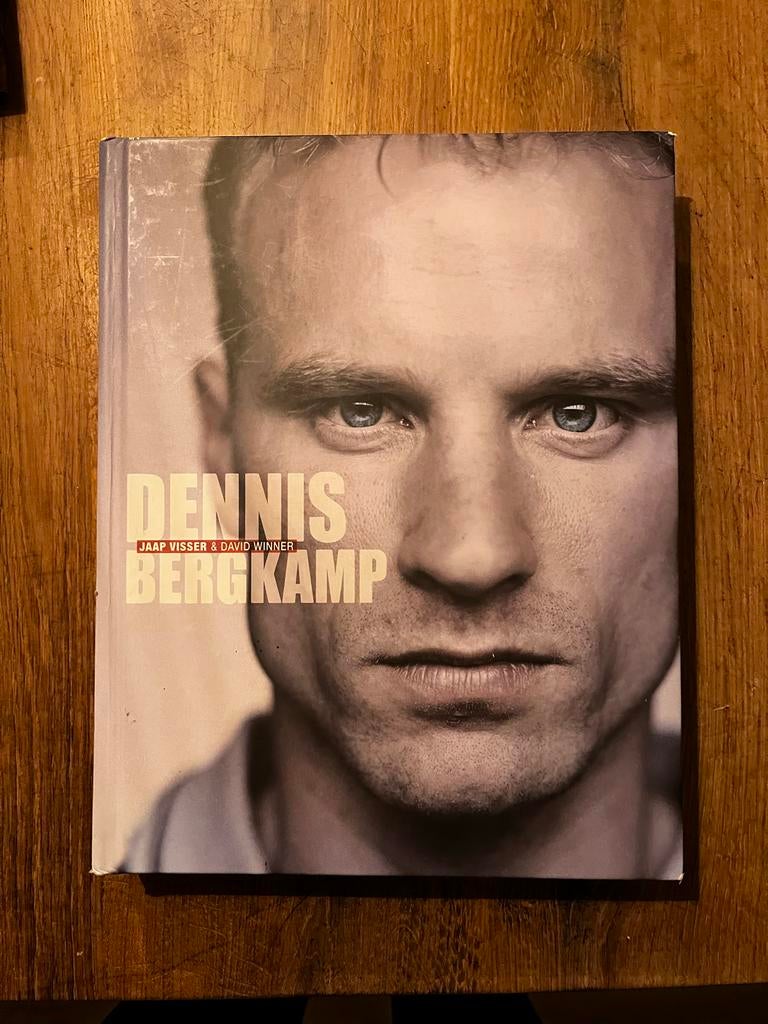 Dennis Bergkamp - Biografie, Boeken, Ophalen of Verzenden, Zo goed als nieuw, Sport