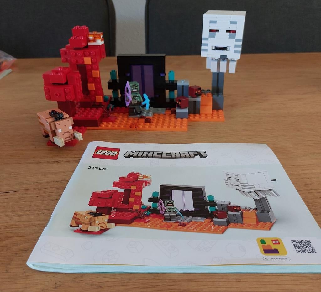 Lego Minecraft, Hinderlaag bij het Nether-portaal, Set 21255, Ophalen, Zo goed als nieuw, Complete set, Lego