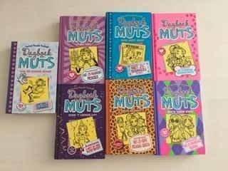 Dagboek van een Muts ZGAN Puppy Love en Zoek het lekker uit, Ophalen of Verzenden, Zo goed als nieuw