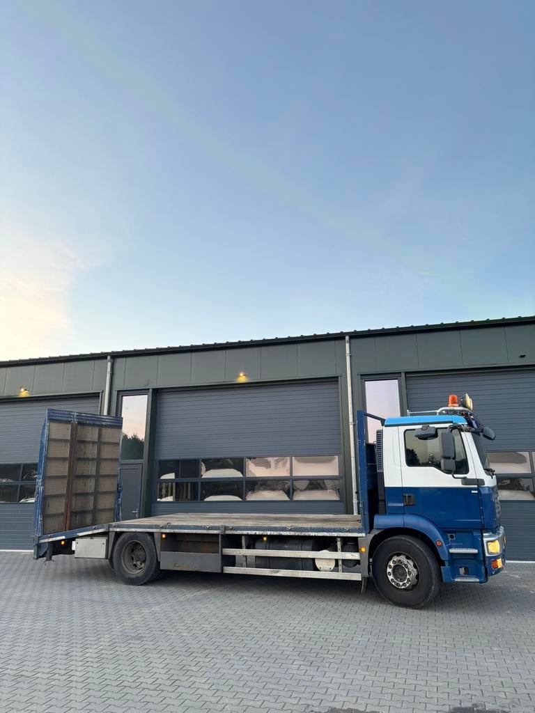MAN TGM 18.280 oprijwagen / machinetransporter | top staat, Auto's, Vrachtwagens, Zwart, Blauw, MAN, Bedrijf