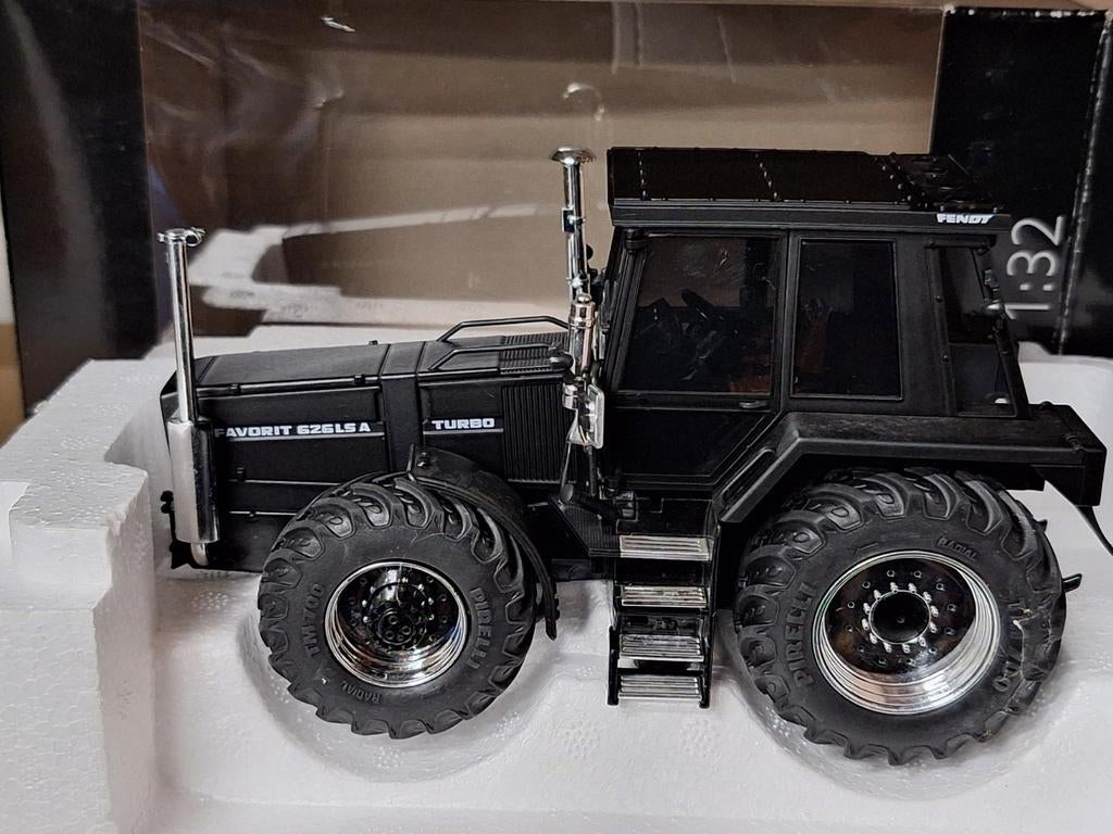 Fendt Favorit 626 LSA Turbo, Schuco, Tractor of Landbouw, Ophalen of Verzenden, Zo goed als nieuw