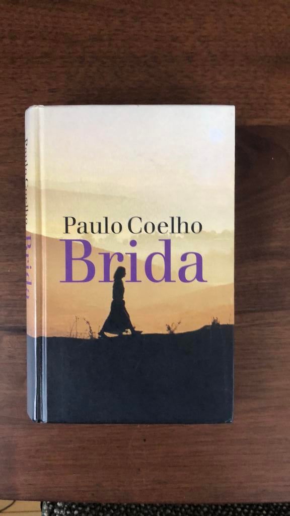 Boek Brida, Paulo Coelho, Ophalen of Verzenden, Zo goed als nieuw, Spiritualiteit algemeen, Overige typen