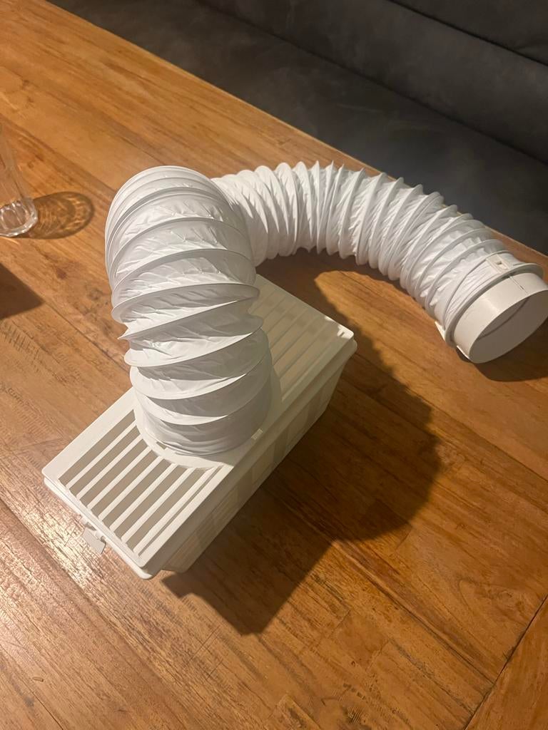 Opvangbak condensdroger met slang, Ophalen, 6 tot 8 kg, Minder dan 85 cm, Zo goed als nieuw