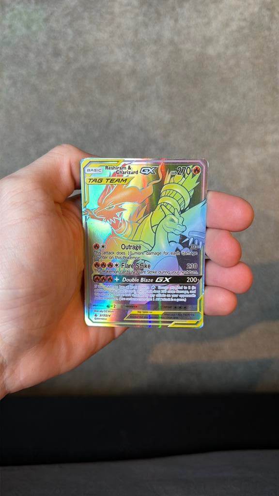 Reshiram & Charizard GX, Hobby en Vrije tijd, Verzamelkaartspellen | Pokémon, Ophalen of Verzenden, Zo goed als nieuw