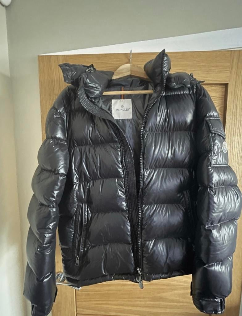 Moncler Maya Jas - Maat 2, Ophalen of Verzenden, Zo goed als nieuw, Maat 48/50 (M), Zwart
