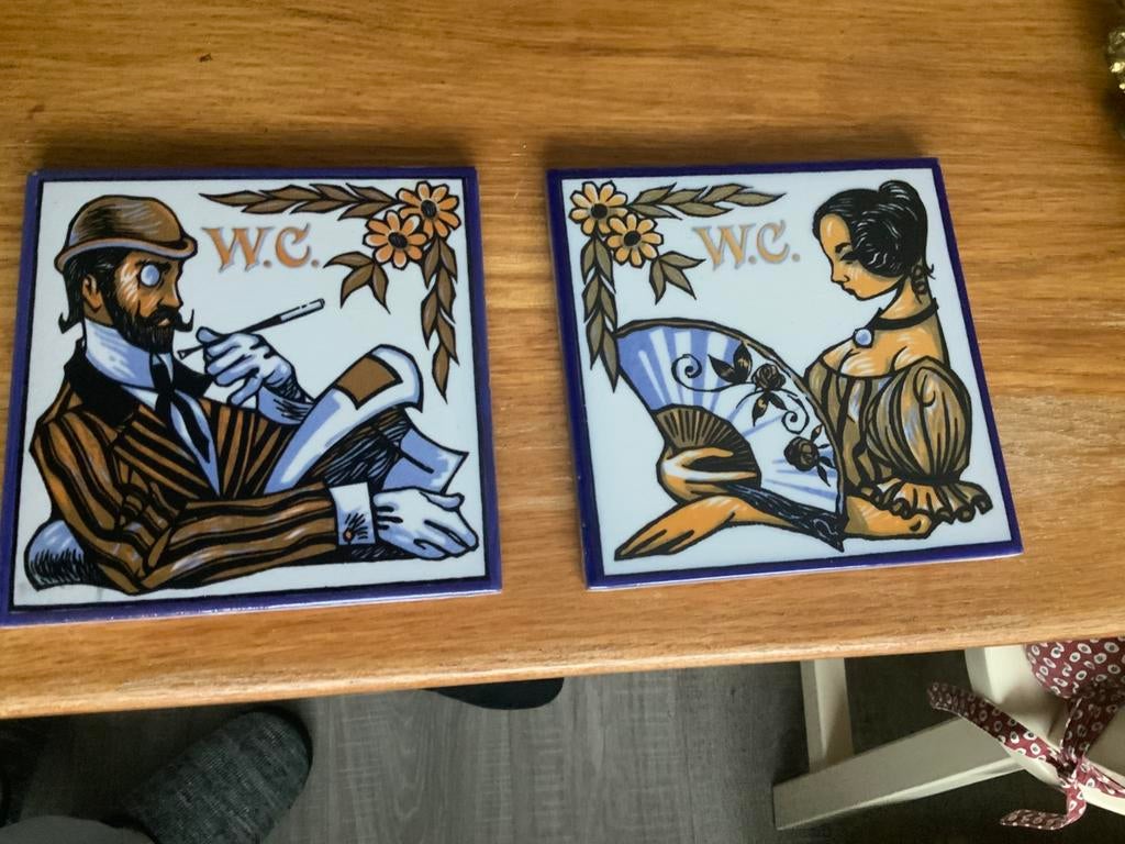2 mooie wc borden wc tegels, Ophalen