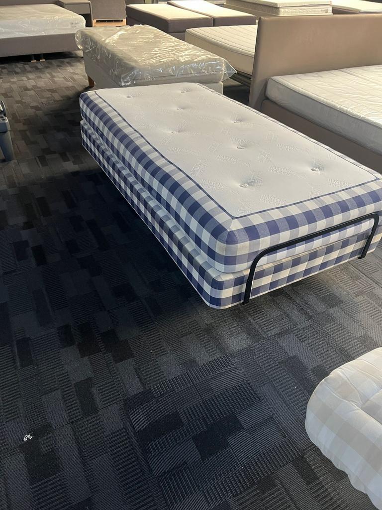 Hastens adjustable 105x210 boxspring elektrisch verstelbaar, Ophalen, Verstelbaar, Tweepersoons, Zo goed als nieuw
