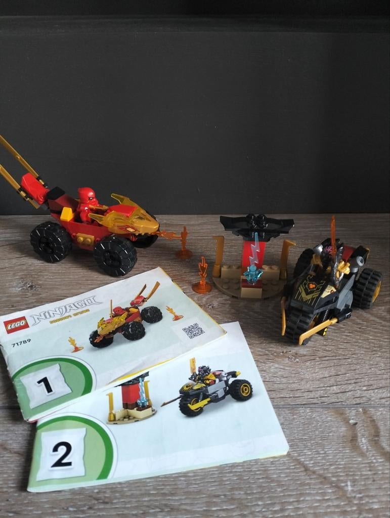 LEGO Ninjago 71789: Kai's en Ras' raceauto, Ophalen of Verzenden, Zo goed als nieuw, Complete set, Lego