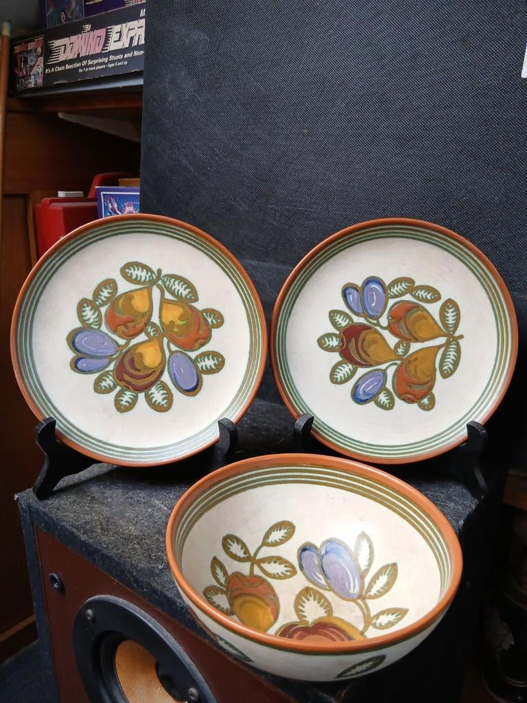 2 borden en 1 schaal gouda plateel 1924, Ophalen