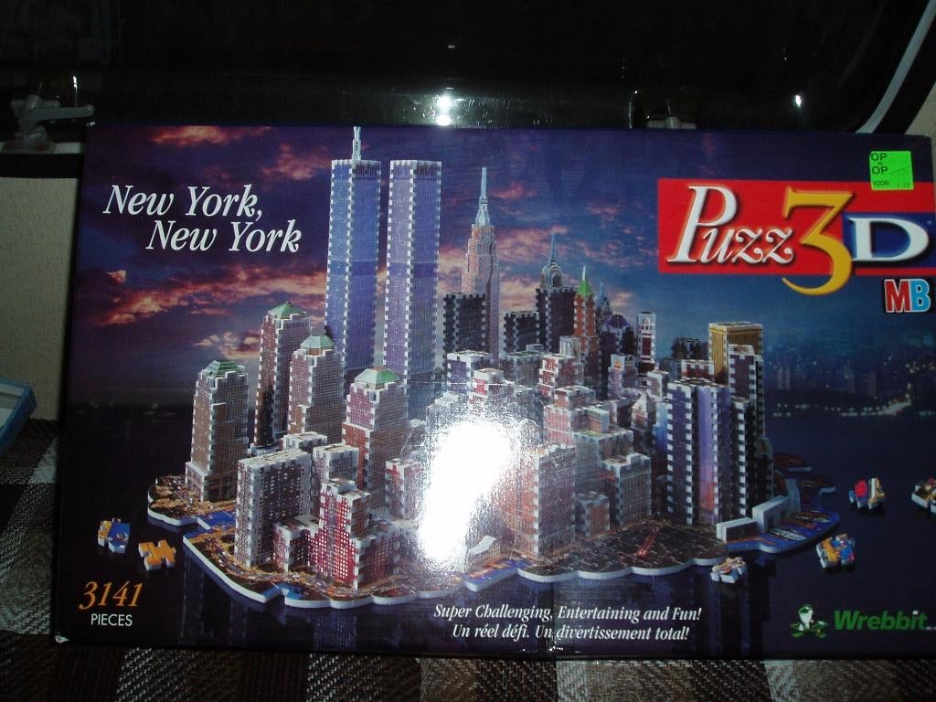 3D puzzel New York met de Twin Towers. 3141 stukjes., Hobby en Vrije tijd, Denksport en Puzzels, Ophalen, Meer dan 1500 stukjes