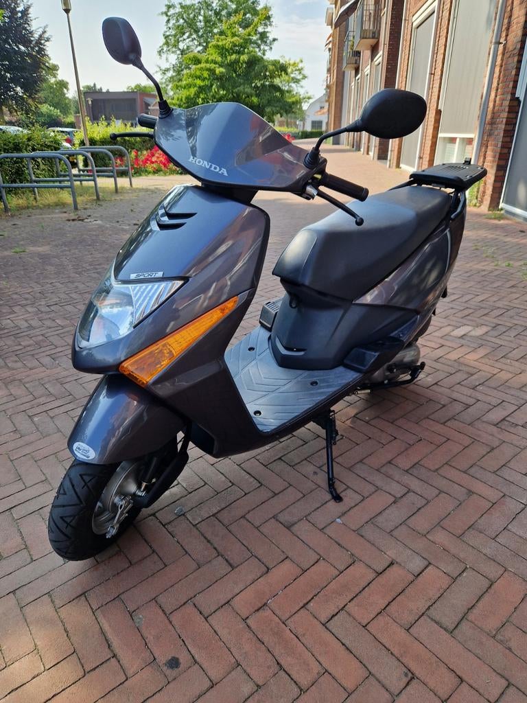 Honda Lead Scooter - Betrouwbaar en zuinig!, Overige modellen, Maximaal 45 km/u, Ophalen of Verzenden, Zo goed als nieuw