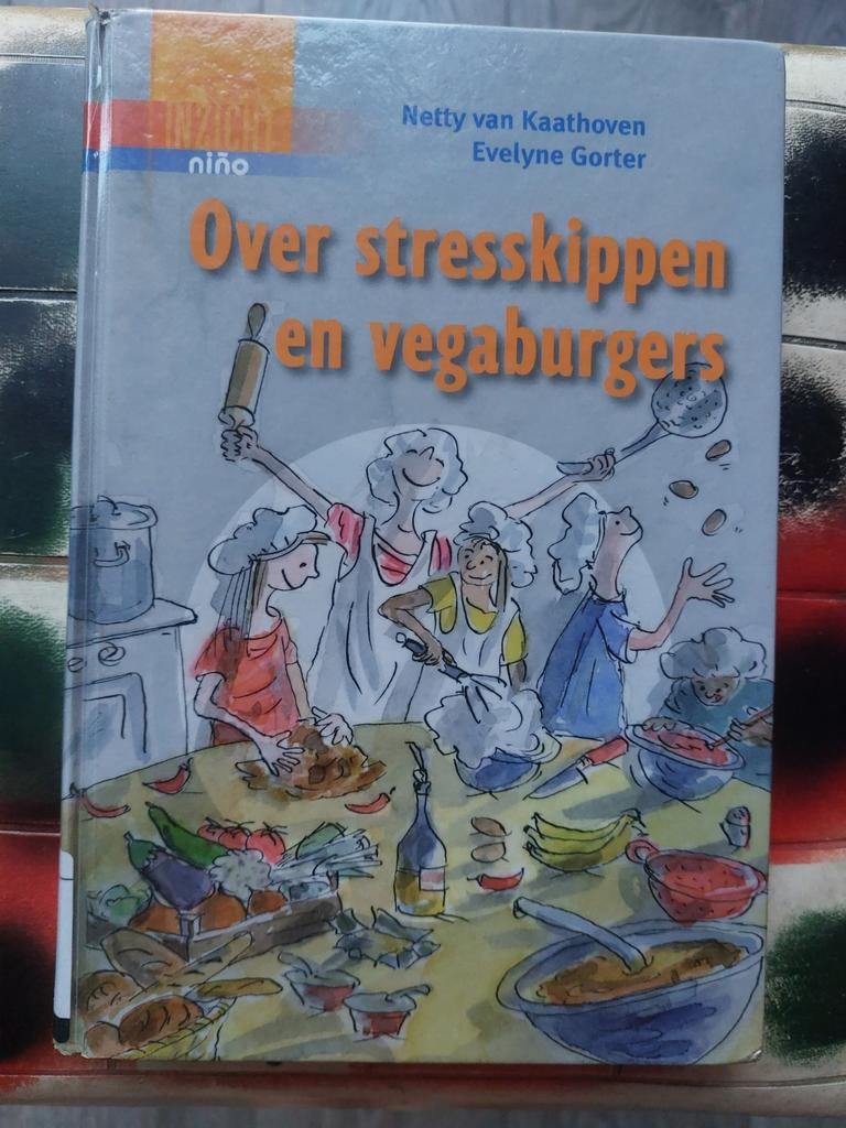 Over stresskippen en vegaburgers - Netty van Kaathoven, Ophalen of Verzenden, Gelezen, Netty van Kaathoven, Fictie algemeen