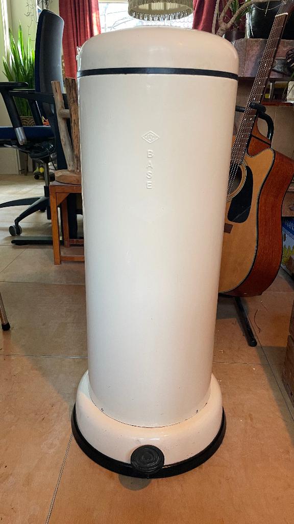 Wesco big base boy amandel 30L, Ophalen, Gebruikt, Met pedaal, 30 tot 40 liter