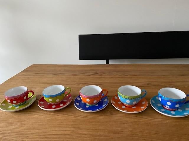 Oilily servies espresso en cappuccino kopjes, suiker en melk, Ophalen, Zo goed als nieuw, Overige stijlen, Kop(pen) en/of Schotel(s)