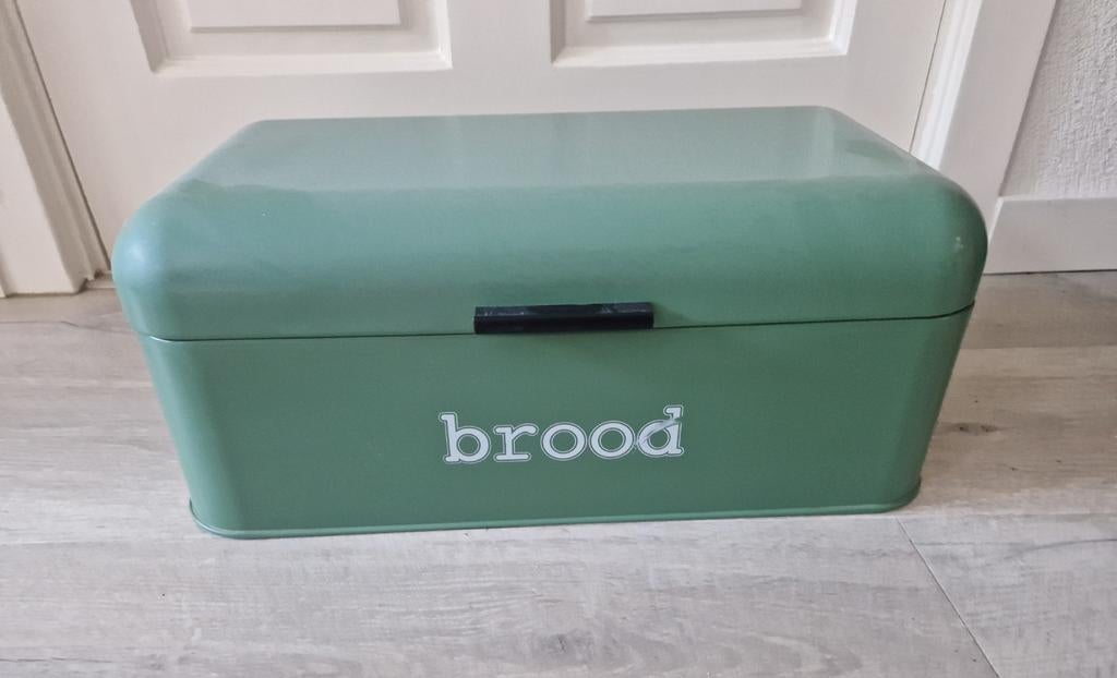 Emaille broodtrommel, Ophalen