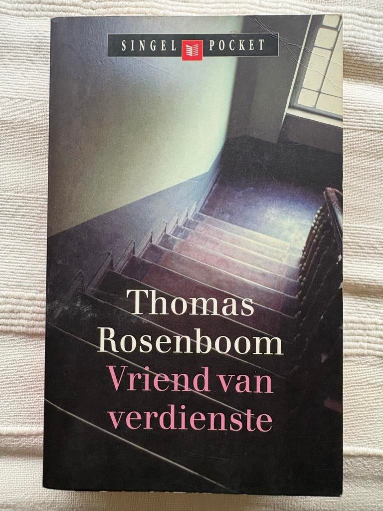 Vriend van verdienste - Thomas Rosenboom, Ophalen of Verzenden, Gelezen, Nederland