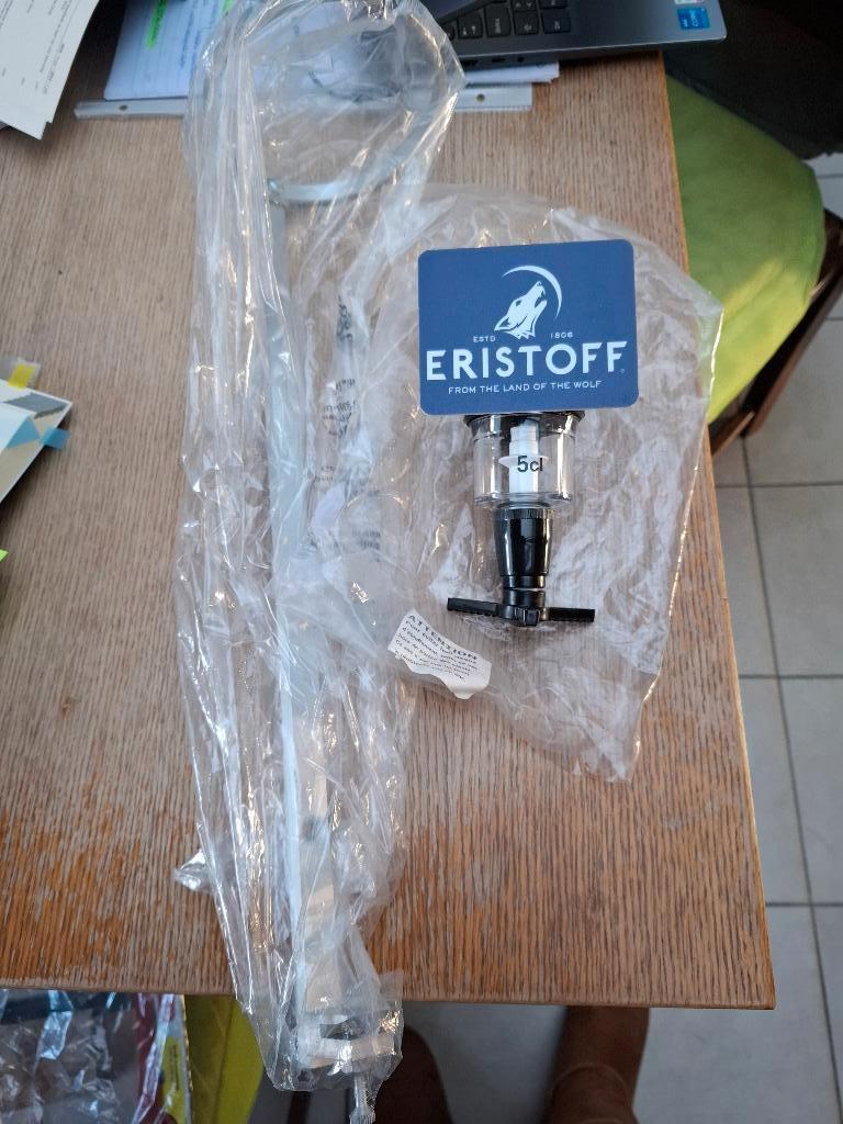 Eristoff vodka flessenhouder / dispenser met doseur nr 4, Ophalen of Verzenden, Nieuw, Gebruiksvoorwerp