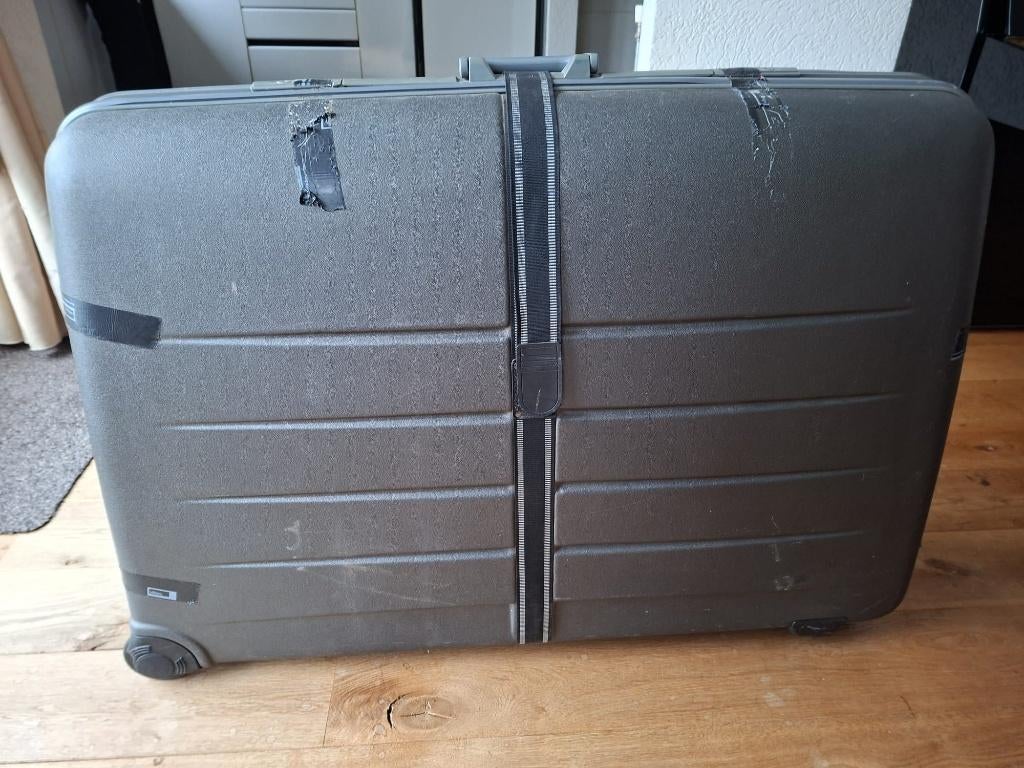 Te koop harde reiskoffer voor racefiets of mountainbike., Fietsen en Brommers, Fietsaccessoires | Fietstassen, Ophalen, Gebruikt