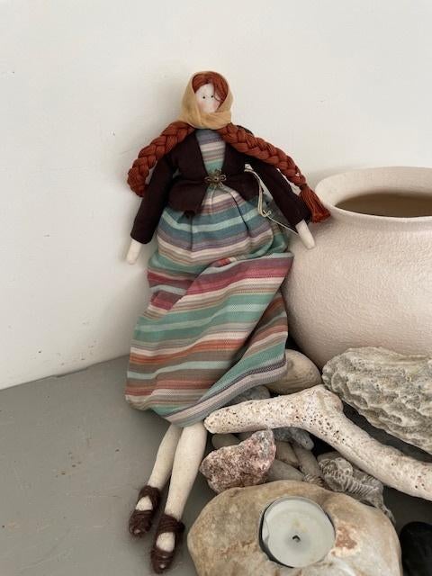 Gestyleerde stoffen pop. Meisje / vrouw. Lusi & Suzi., Ophalen, Zo goed als nieuw, Overige typen