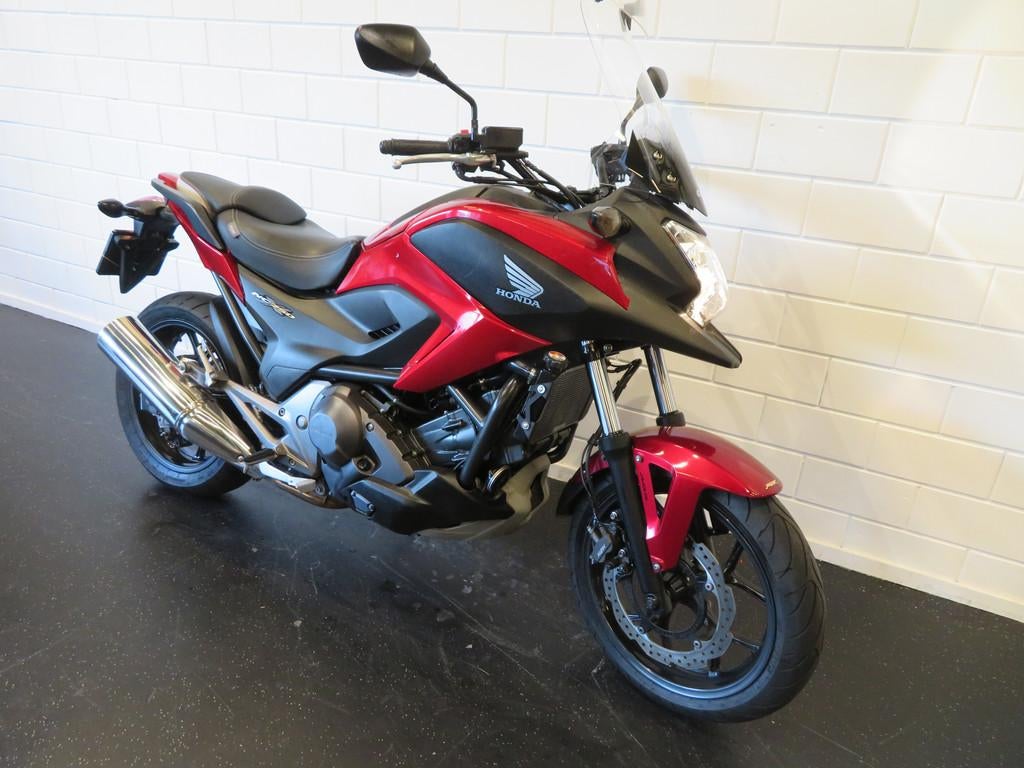 Honda NC 750 X DCT ZEER FRAAI! (bj 2015), Motoren, Bedrijf, Toermotor