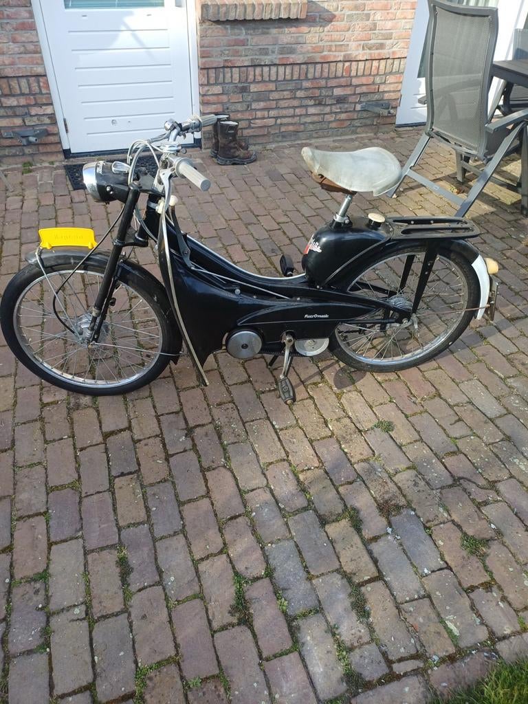Te koop mooie mobylette fiets o matic, Fietsen en Brommers, Brommers | Oldtimers, Ophalen of Verzenden, Overige merken