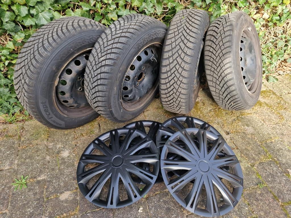 Vrijwel nieuwe Hankook winterbanden op velg 185/65 R15, Ophalen, 15 inch, Banden en Velgen, 185 mm