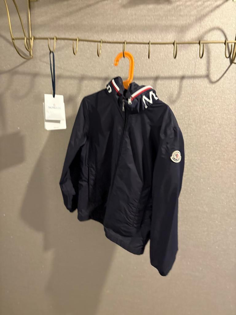 Moncler zomerjas maat 8 jaar, Ophalen of Verzenden, Zo goed als nieuw, Jongen, Jas