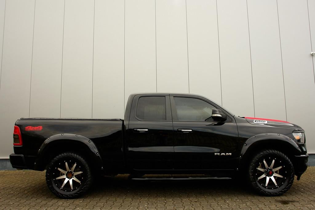 Dodge Dodge RAM 1500 5.7 V8 Black Edition (bj 2019), Auto's, Automaat, Gebruikt, 5654 cc, Zwart