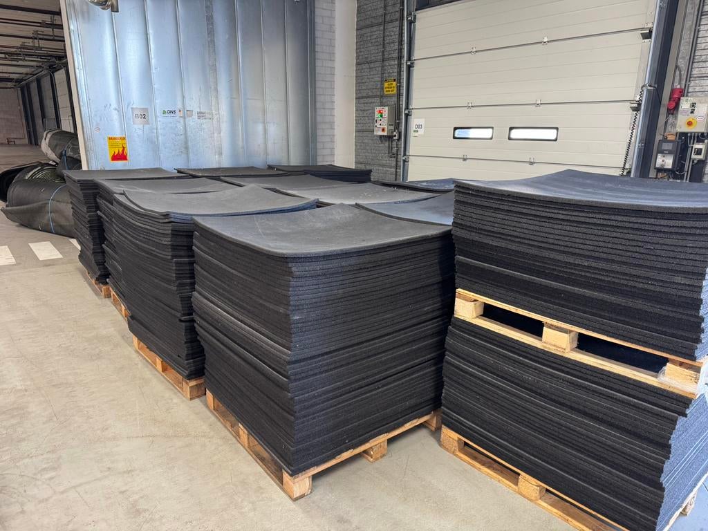 Restpartij Sportvloer Tegels! 100 x 100 x 2cm! €14 per stuk!, Stuntgras, Ophalen of Verzenden, Zo goed als nieuw, Boerhaaveweg 10