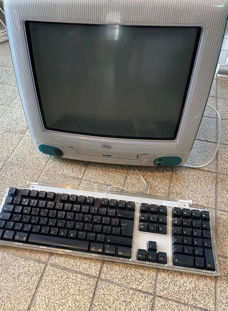 Apple i-mac G3 desktop computer met toetsenbord, Computers en Software, Vintage Computers, Apple, USA, Ophalen of Verzenden, Onbekend